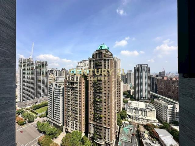 市政1號院三房平車高樓層戶