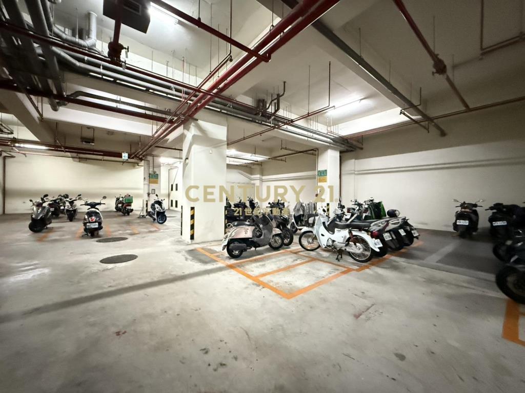 中臺會館@滿租四套房@四機車位