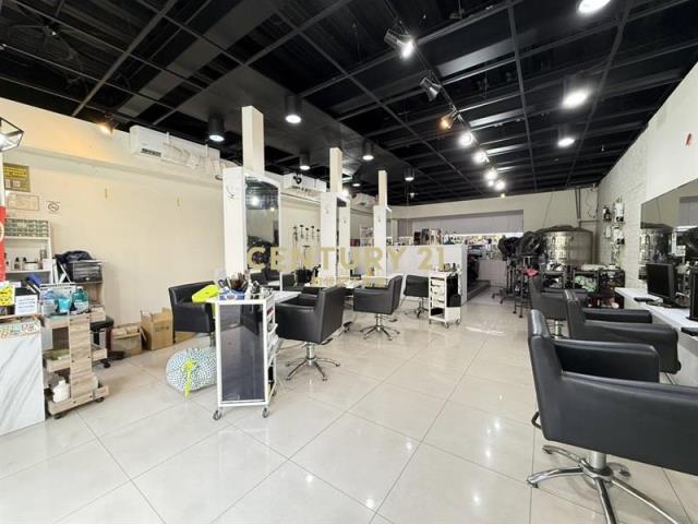 嶺東商圈大面寬+2房2衛店住