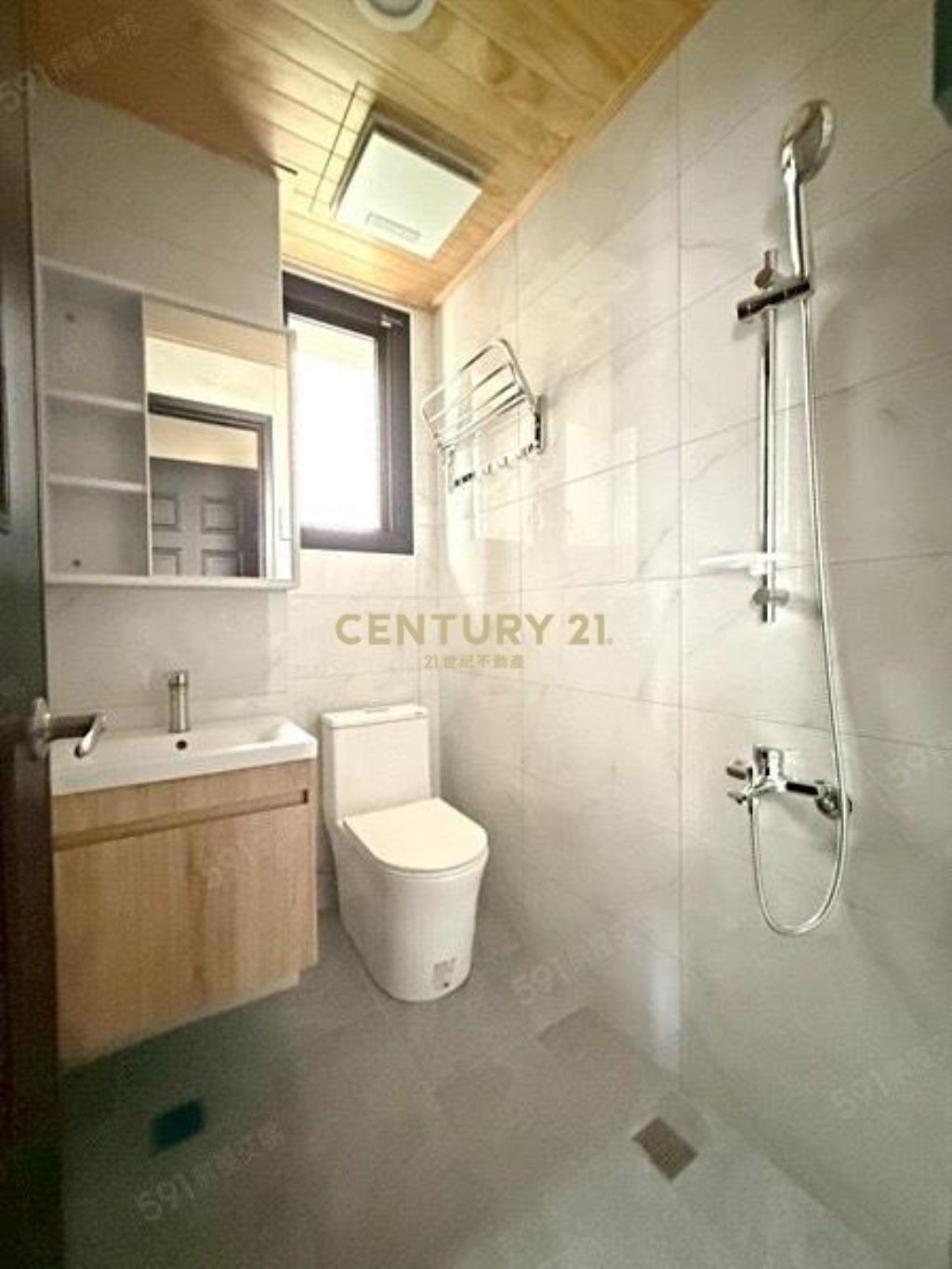 立新國小全新未住兩房兩衛平車