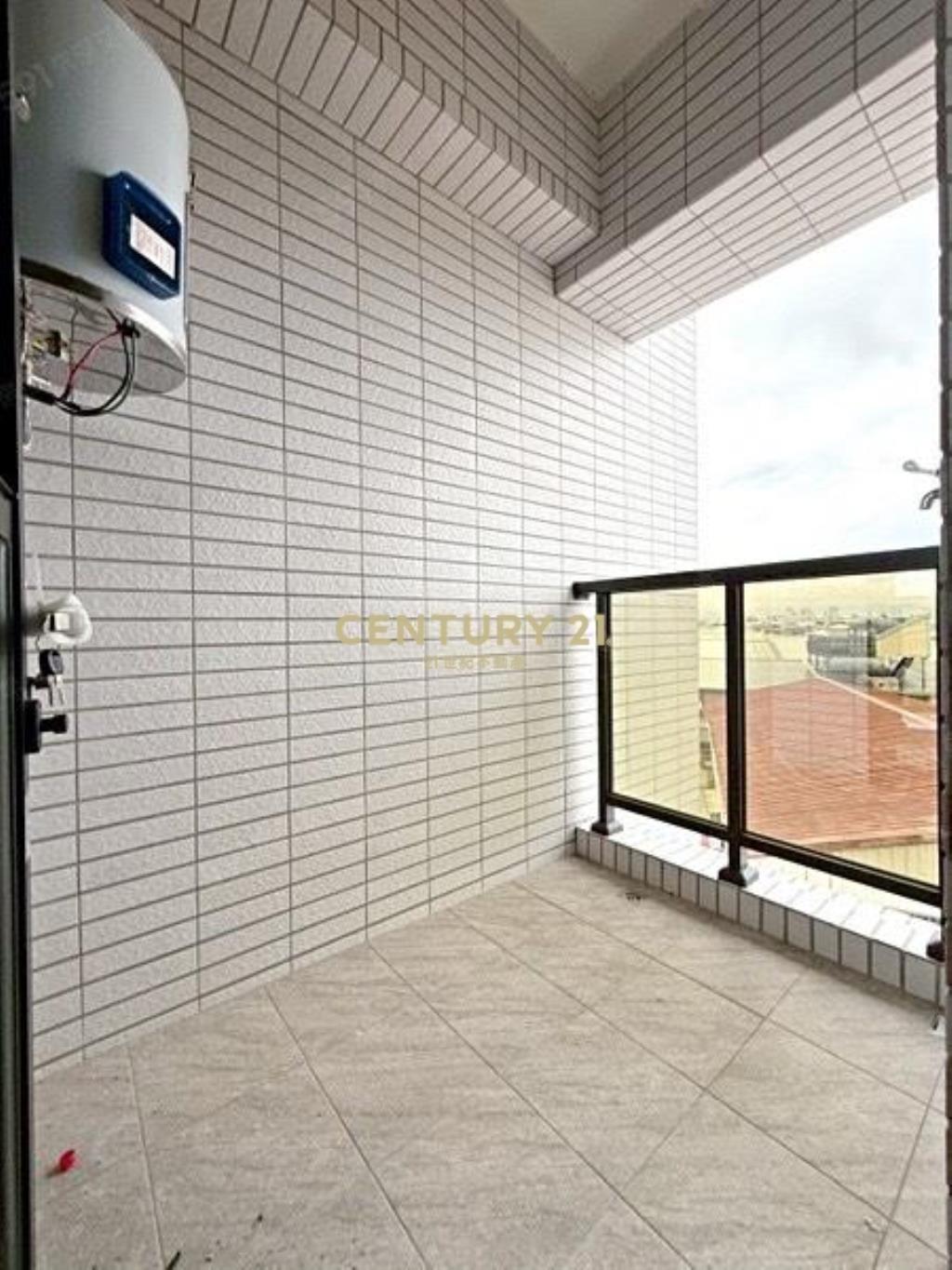 立新國小全新未住兩房兩衛平車