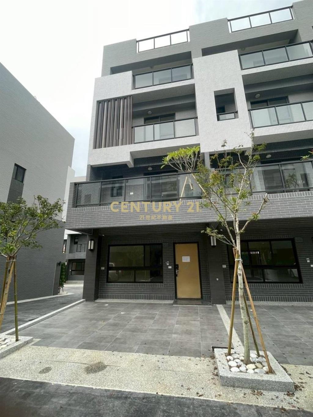 原朗朗全新別墅