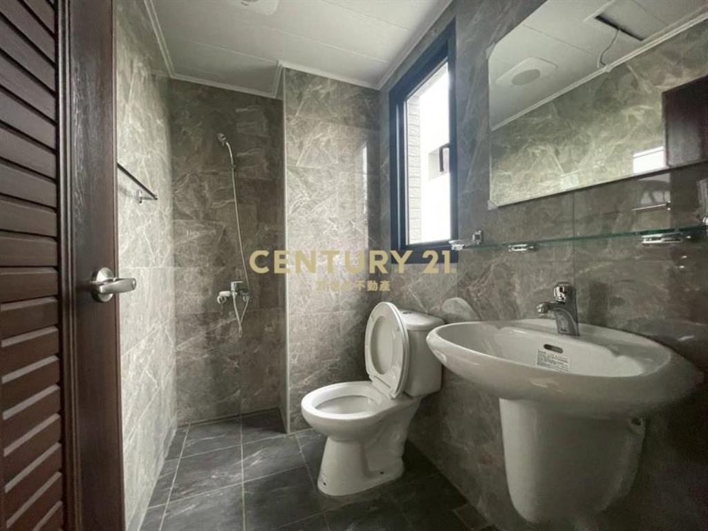 原朗朗全新別墅