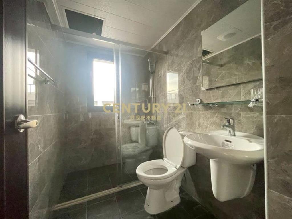 原朗朗全新別墅