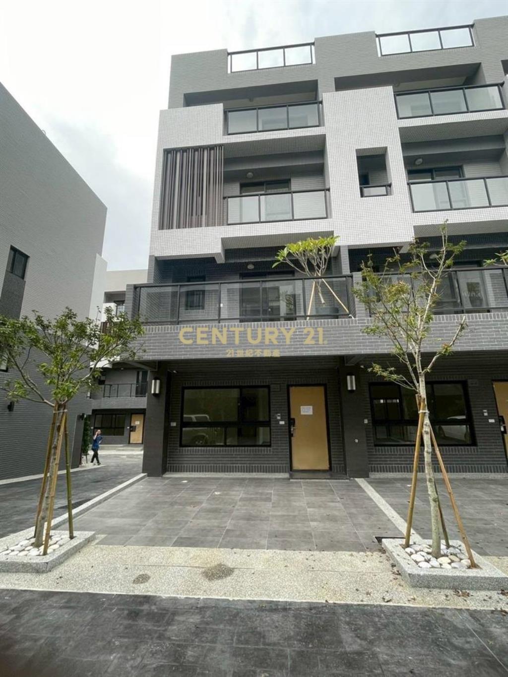 原朗朗全新別墅