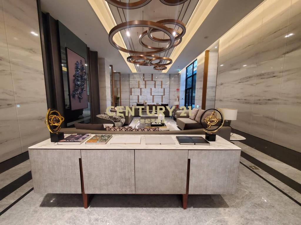 富宇中央公園2房車位