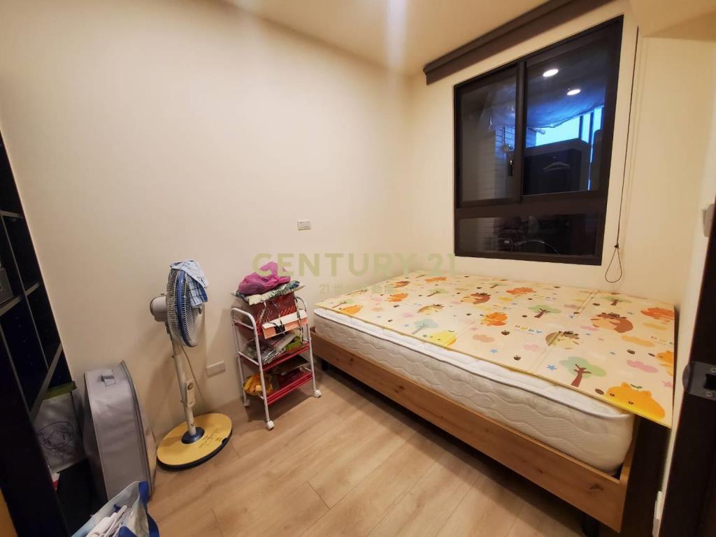 富宇中央公園2房車位