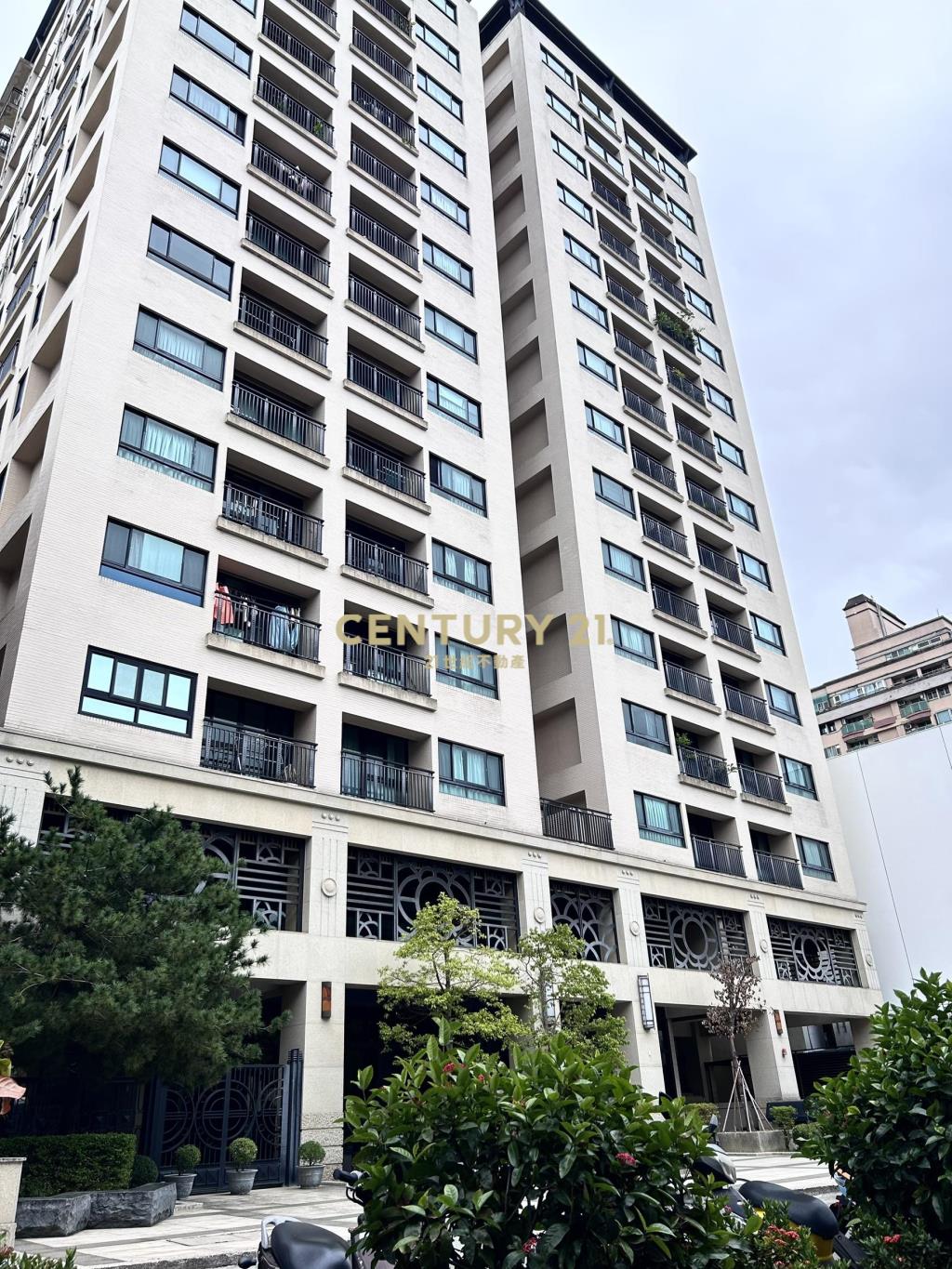 逢甲輕齡視野大套房+車位