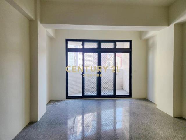 草屯商圈｜虎山路角間臨路店面