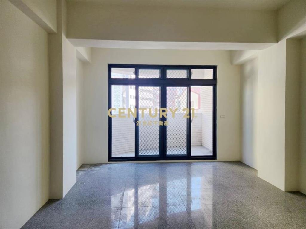 草屯商圈｜虎山路角間臨路店面