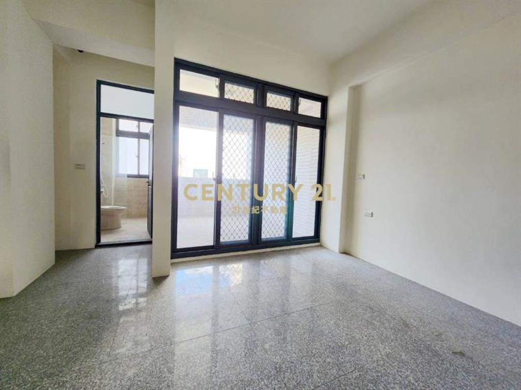 草屯商圈｜虎山路角間臨路店面