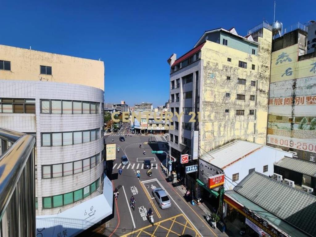 草屯商圈｜虎山路角間臨路店面