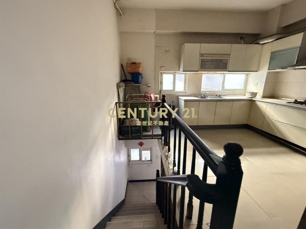 福科路臨路黃金店墅