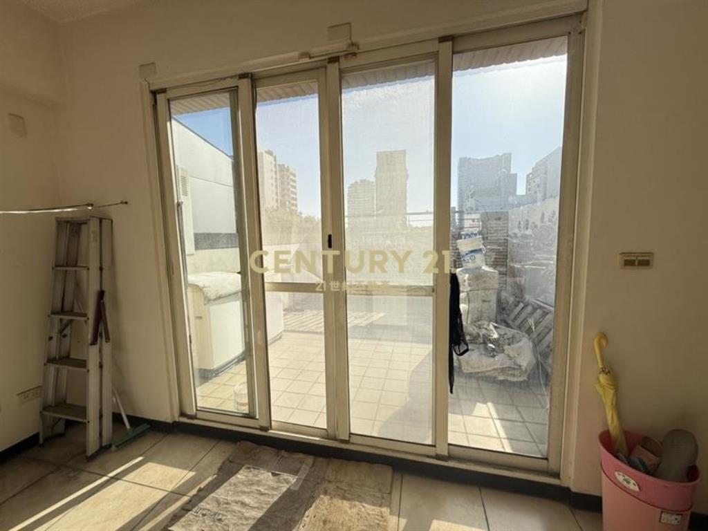 福科路臨路黃金店墅