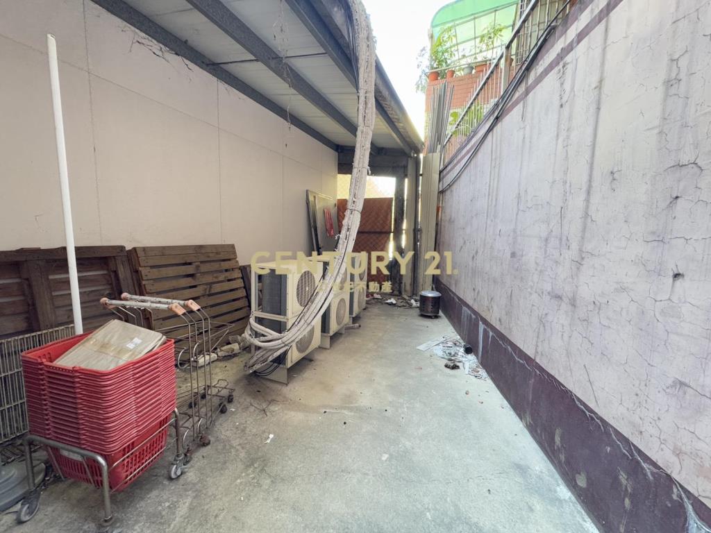 德富路大面寬美店面