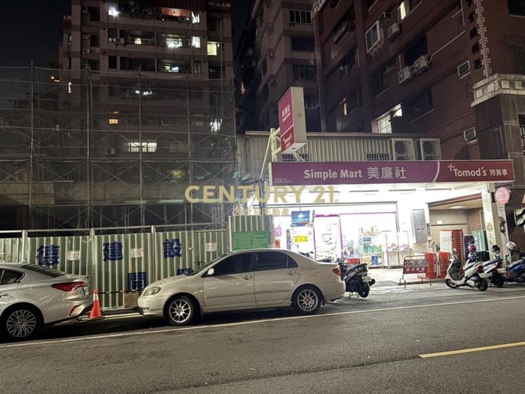 德富路大面寬美店面