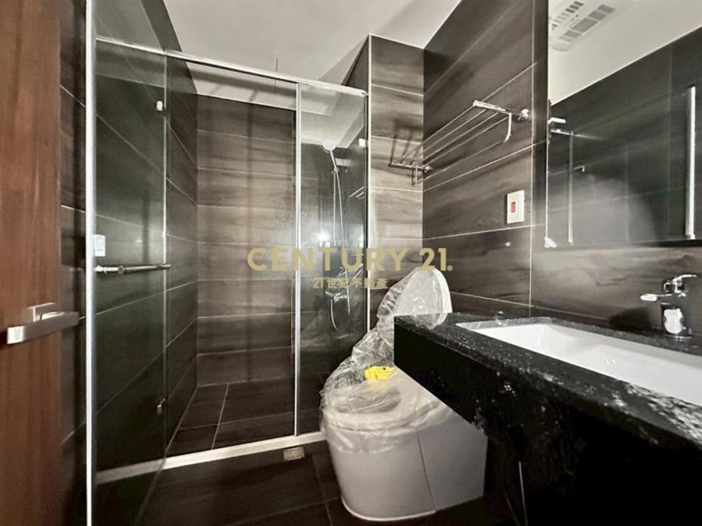 南區富宇上和苑全新兩房車位