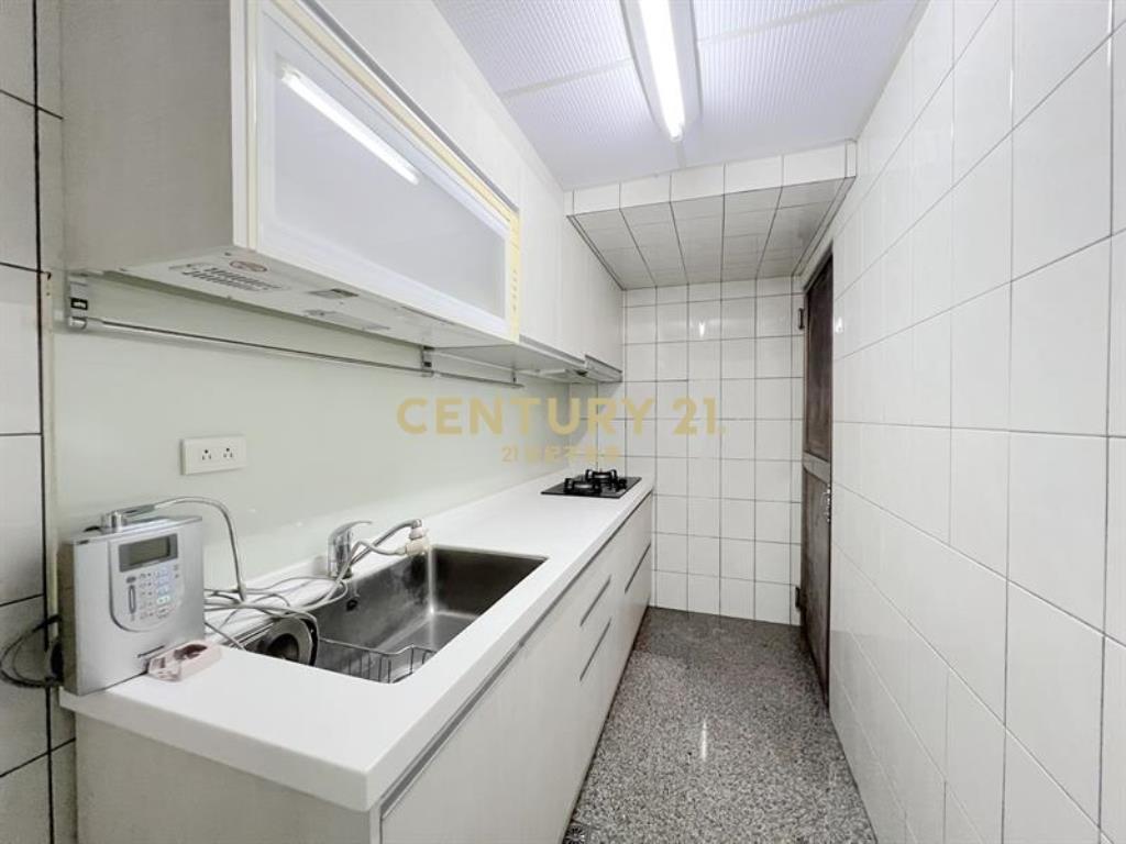 櫻花捷運漢口公爵3+1房附車位