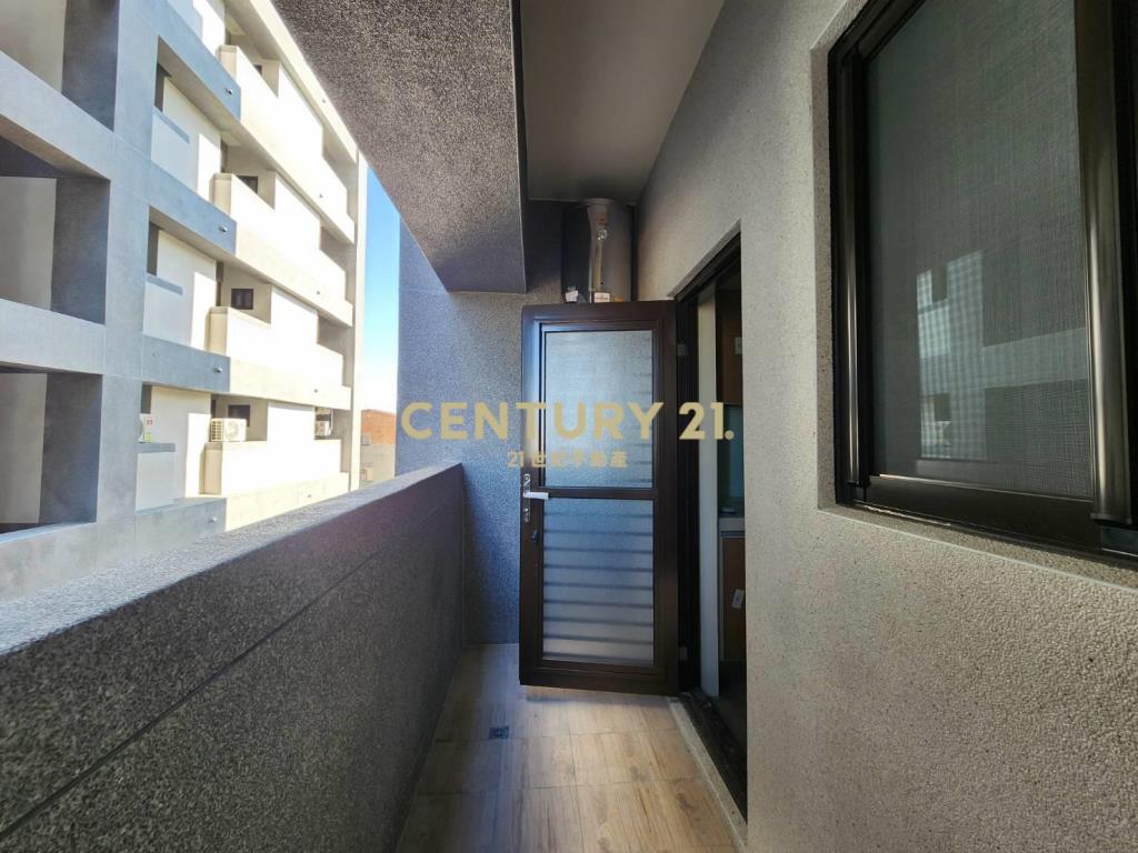 專任.萬景山河2房雙衛開窗平車