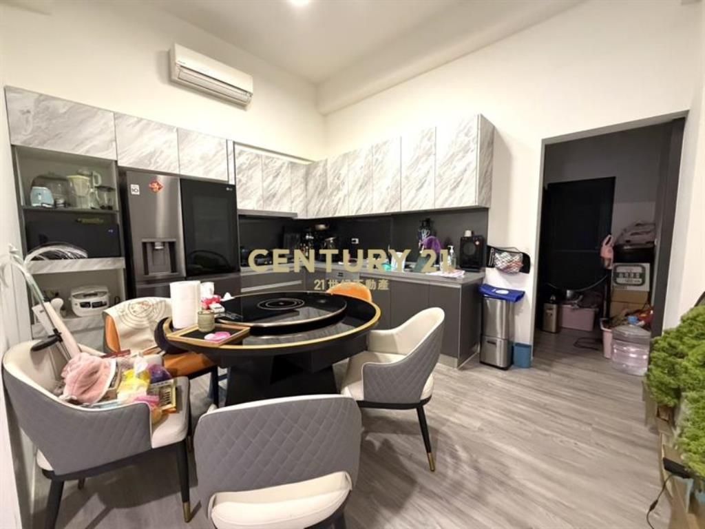 大雅百萬裝潢自有車庫透天