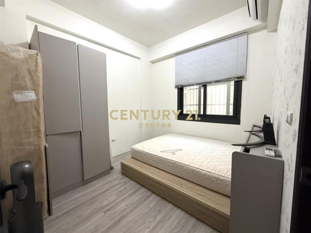 大雅百萬裝潢自有車庫透天