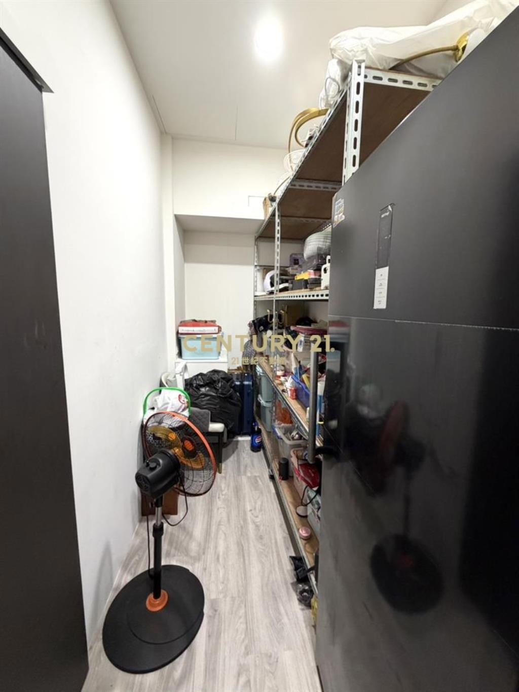 大雅百萬裝潢自有車庫透天