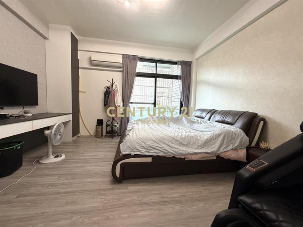 大雅百萬裝潢自有車庫透天