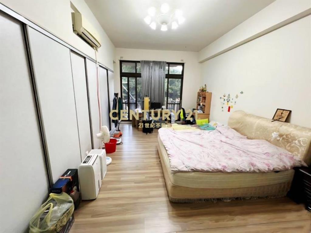 南屯好市多捷運百坪店住