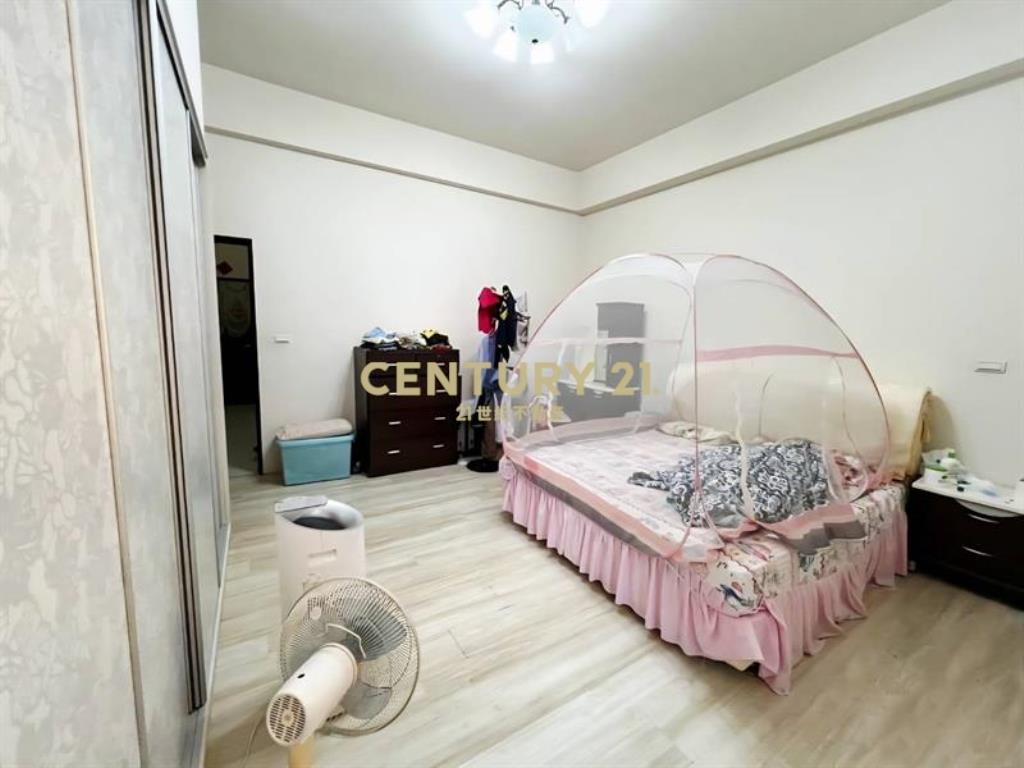 南屯好市多捷運百坪店住