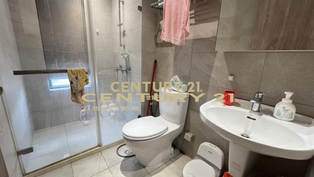 五期藝家人三房平車百萬裝潢