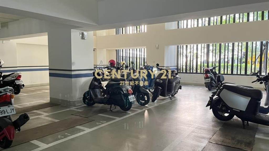 五期藝家人三房平車百萬裝潢