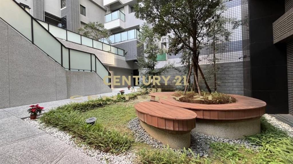 五期藝家人三房平車百萬裝潢