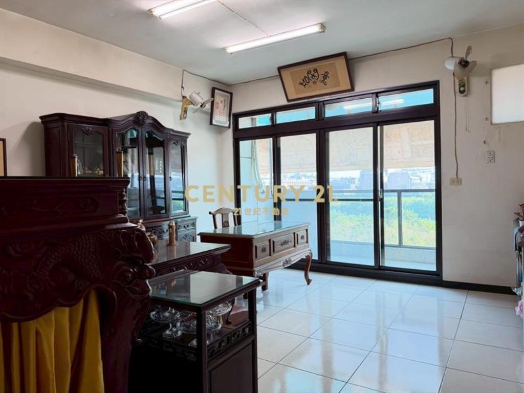 大里環中東路臨路透店