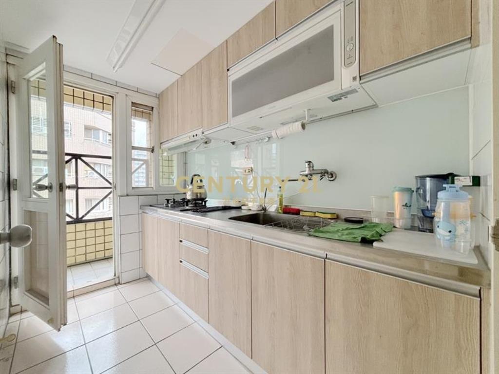 專上安國小永久視野三房車位