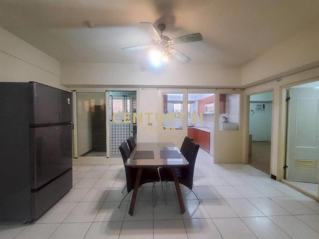 大觀園4房機上車位