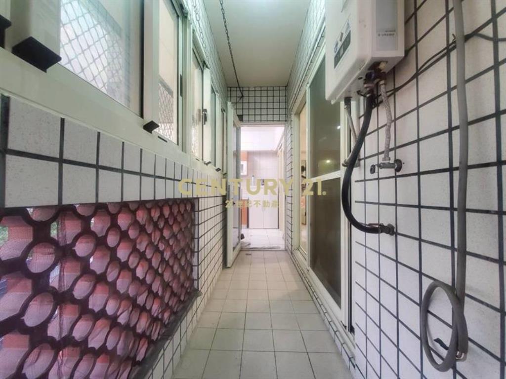 大觀園4房機上車位