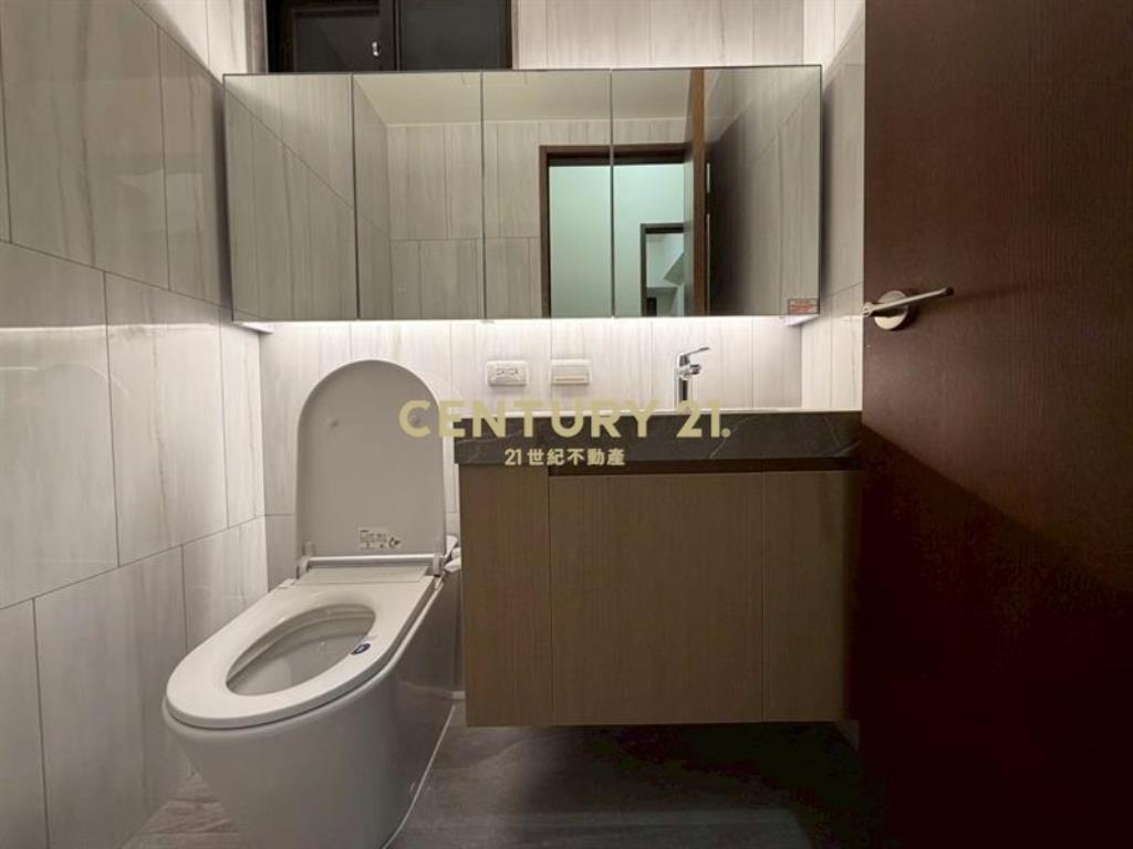 單元二丹源齊玉兩房兩衛雙平車