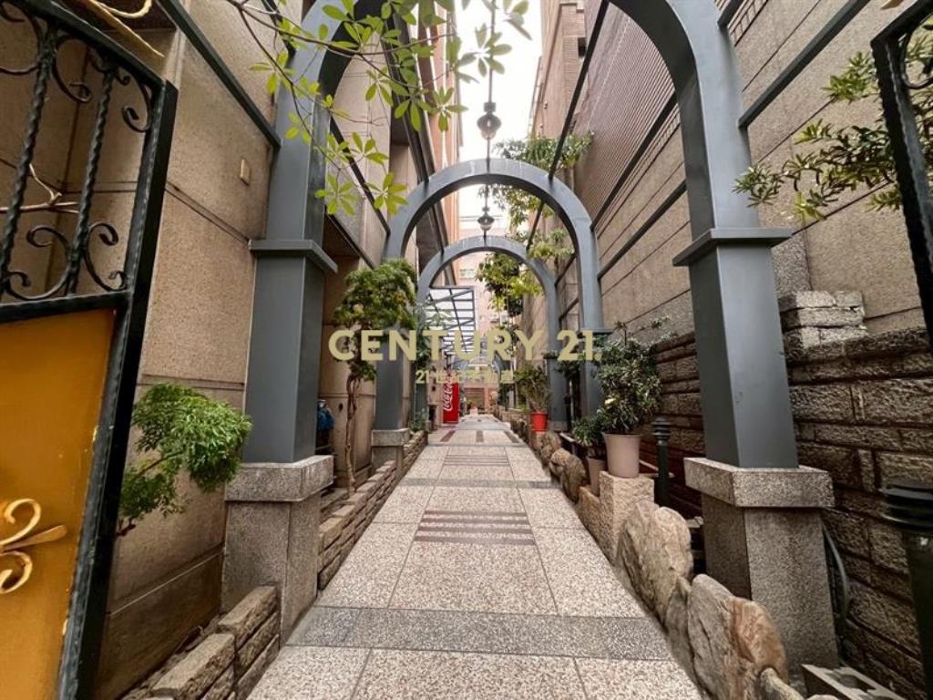 惠文學區面學校操場景觀戶套房