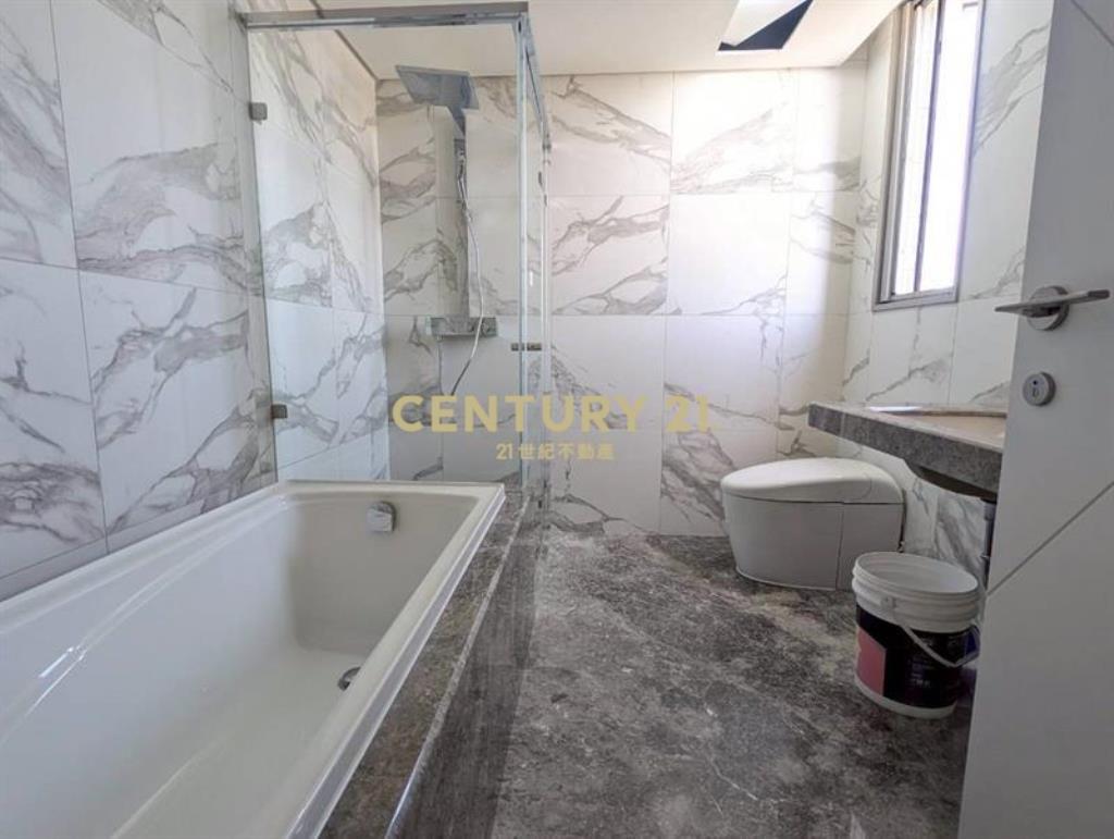 精銳SKYONE面公園 