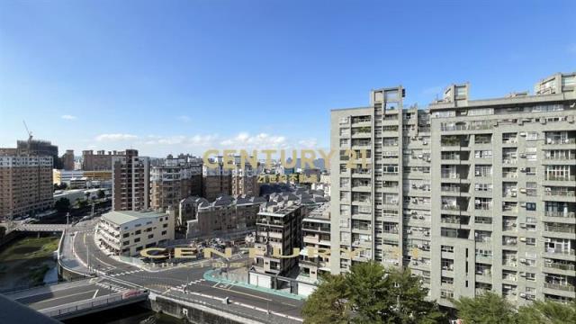 中山醫旁~泓瑞恆昕~全新三房平車