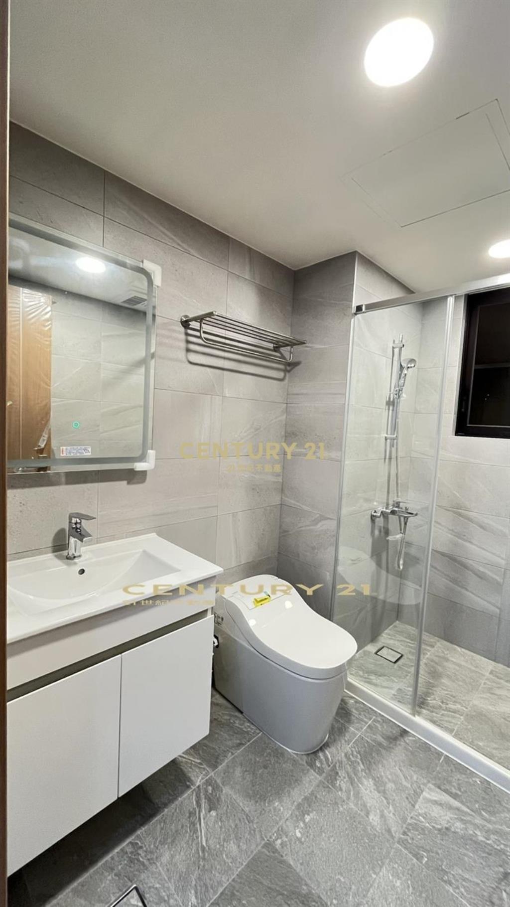 中山醫旁~泓瑞恆昕~全新三房平車