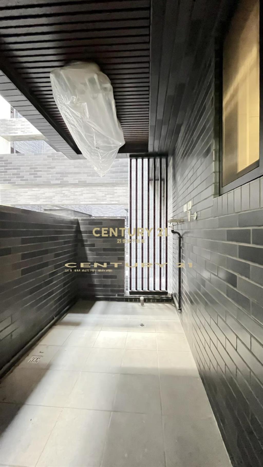 中山醫旁~泓瑞恆昕~全新三房平車