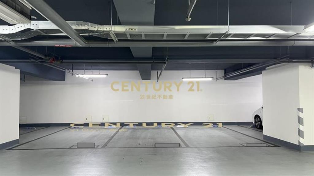 中山醫旁~泓瑞恆昕~全新三房平車