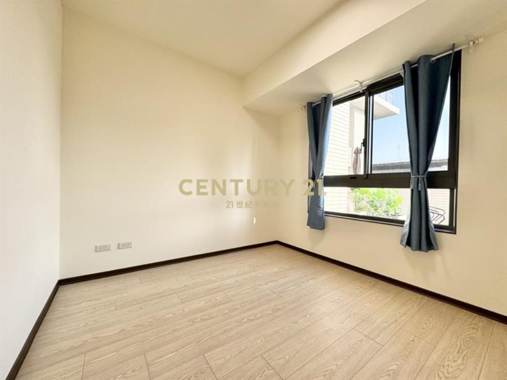 租湖濱城｜四房平車18坪大露台