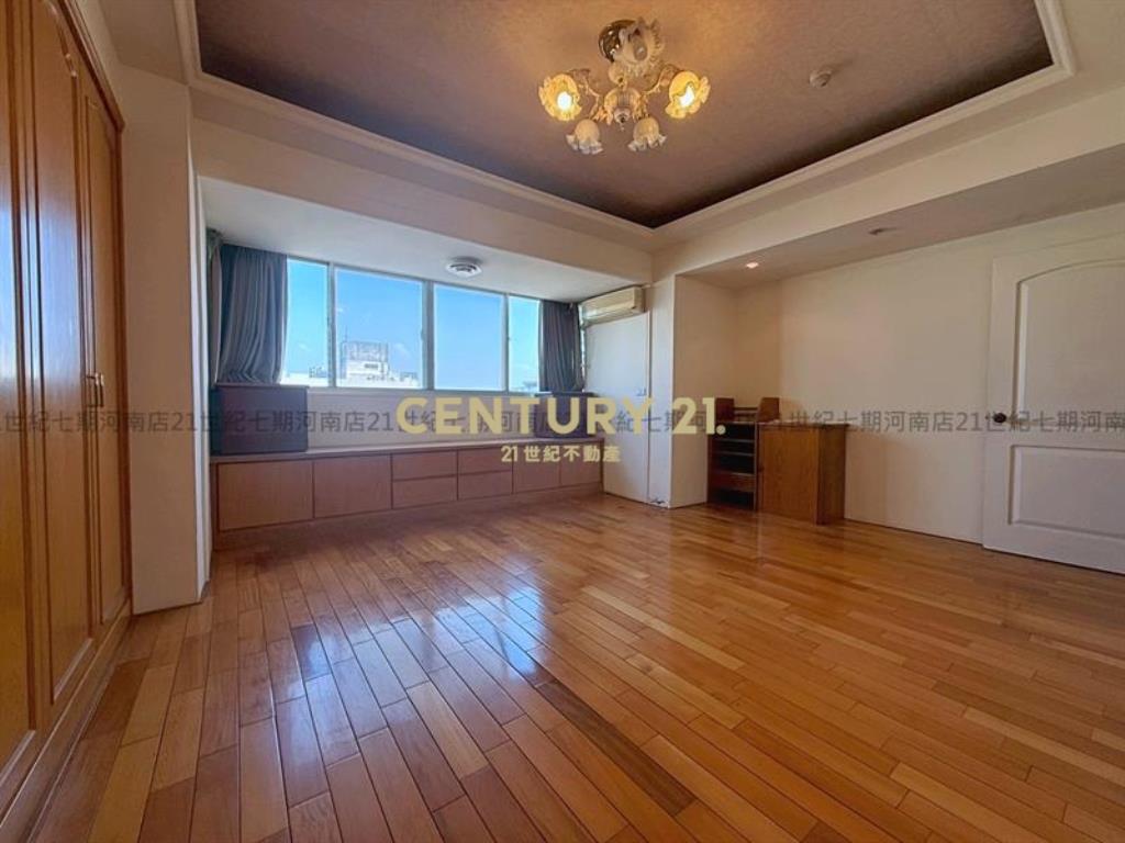 西區忠明翠堤高樓視野4房平車