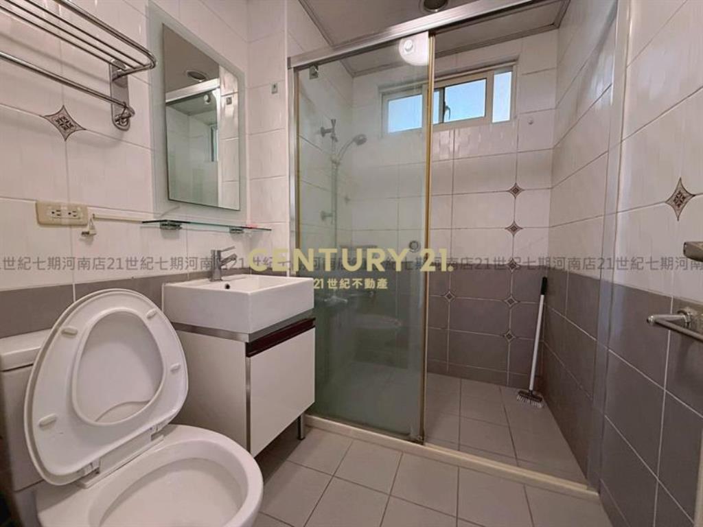 西區忠明翠堤高樓視野4房平車