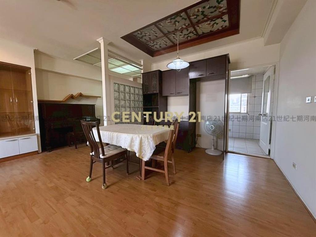 西區忠明翠堤高樓視野4房平車