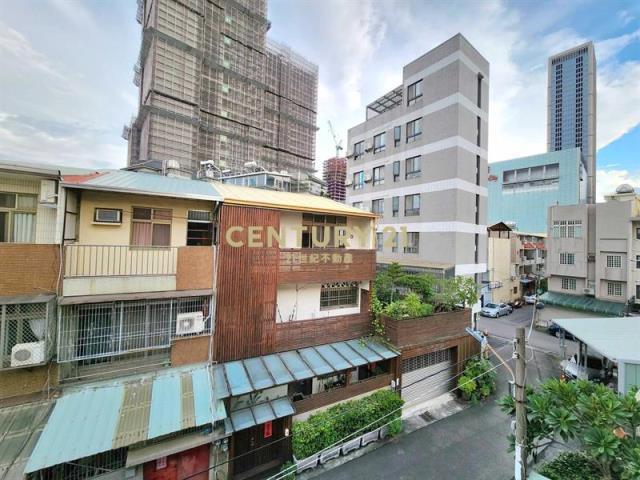 近新光三越.住3之2種住宅透天