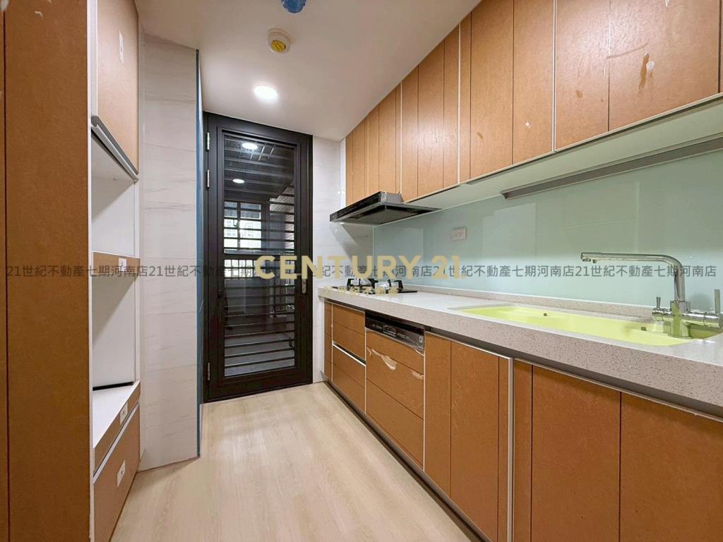 高鐵特區櫻花悅綻全新四房雙平車