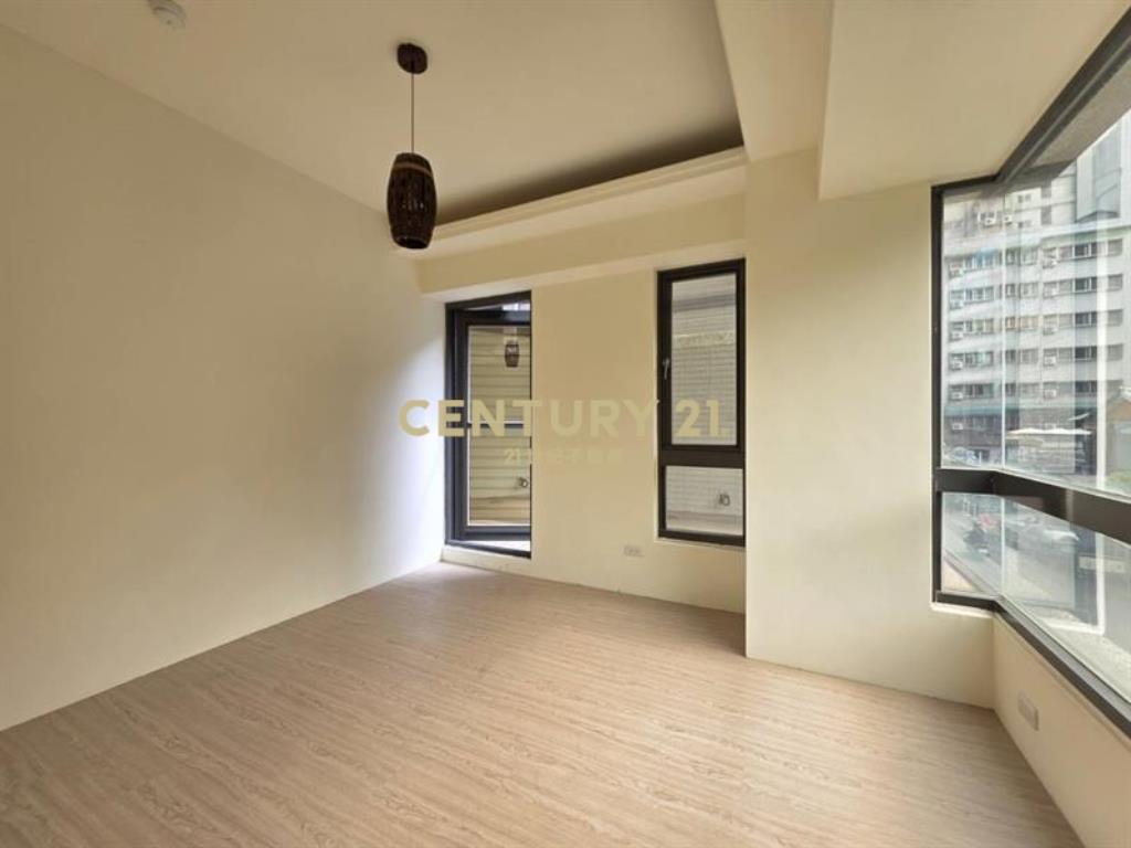 西區草悟道@震後2房+休旅車位